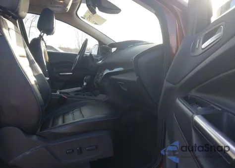 2017 Ford Escape Titanium из США, поврежденный, VIN 1FMCU9J96HUA65227